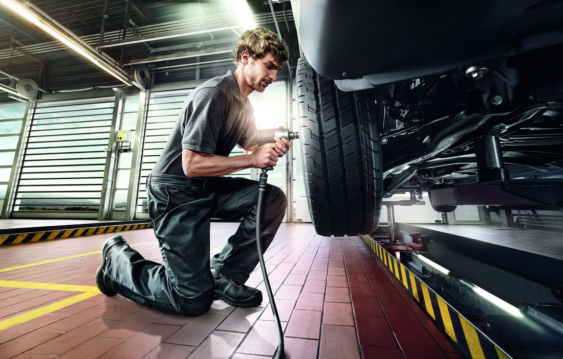 Service pentru schimbare anvelope | Mercedes-Benz Vans Service pentru schimbare anvelope.