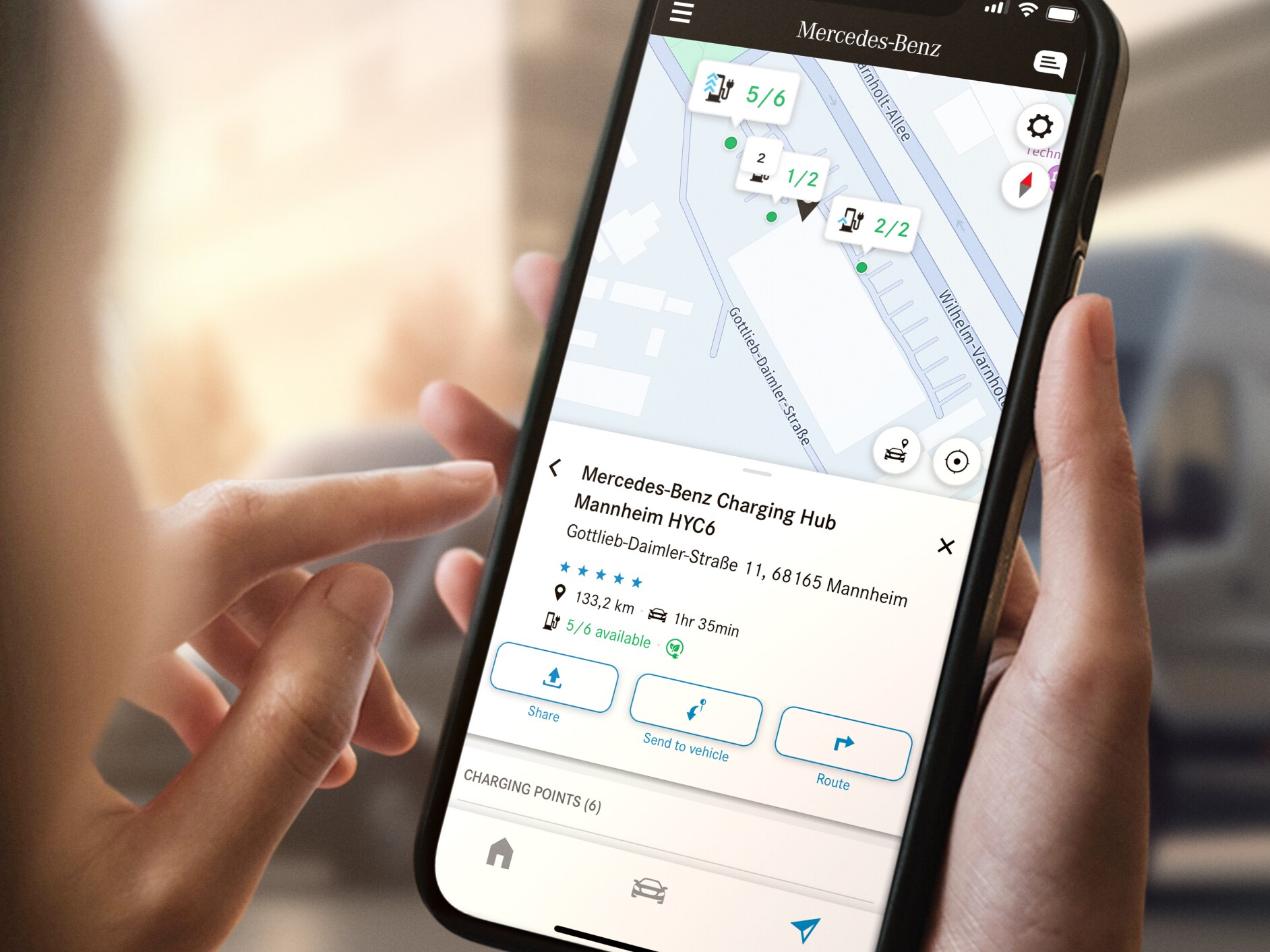 Funcția "MB.CHARGE Public", pe un smartphone.