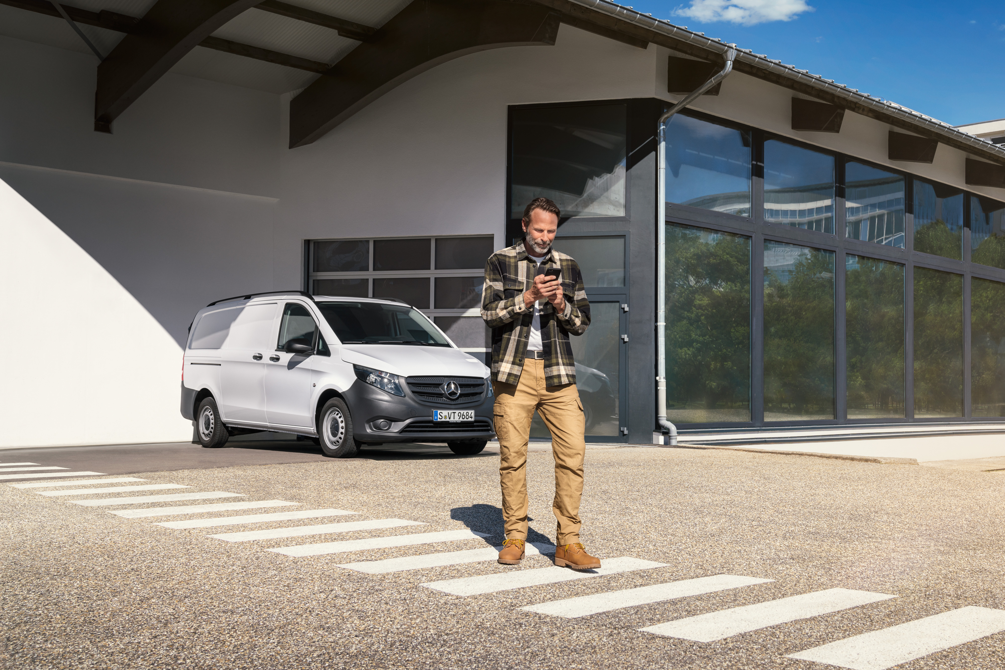 Mercedes-Benz | Servicii pentru autovehicule electrice | Asistență digitală Mercedes-Benz Vito.