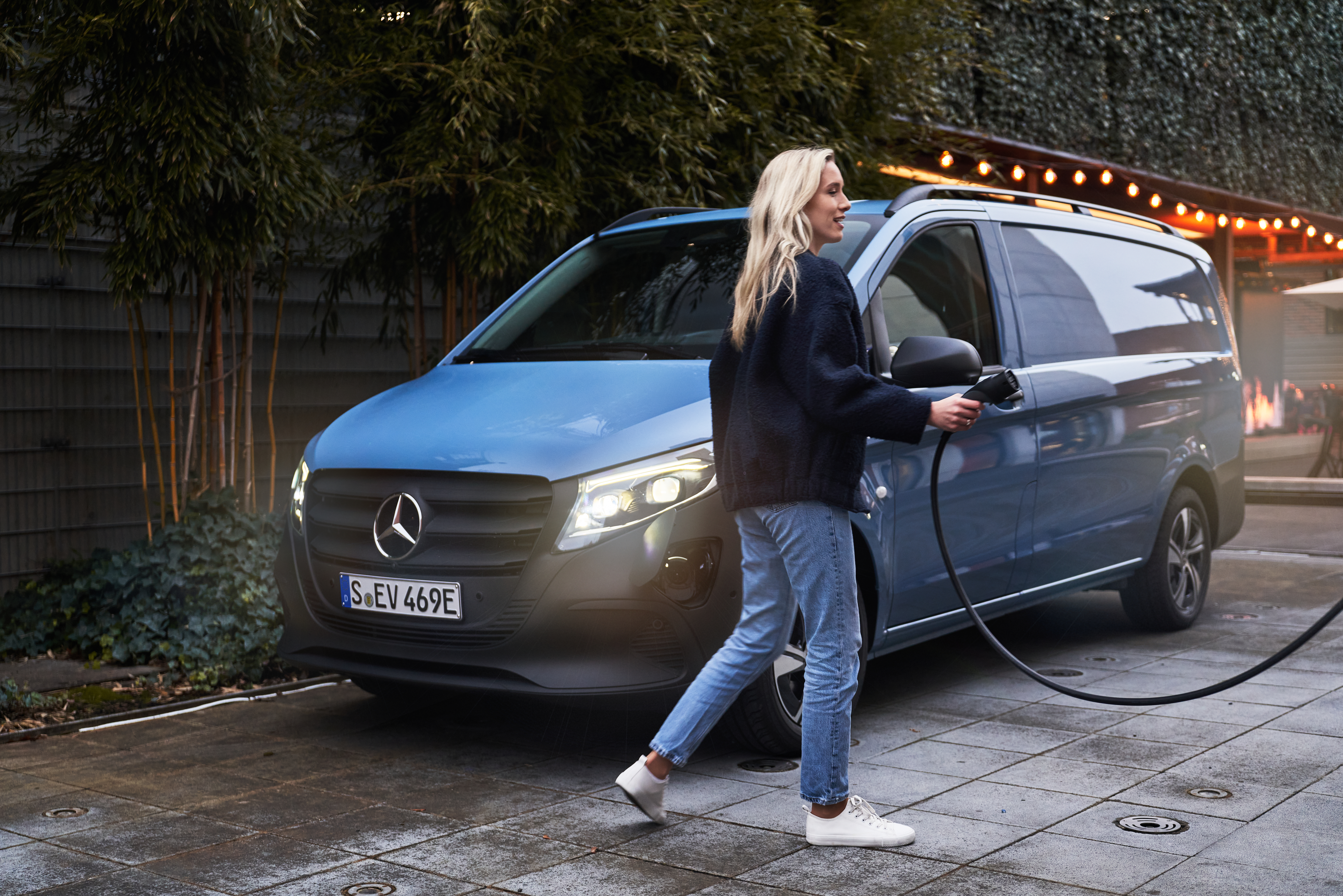 Asigurare Transporter | Model Vito furgon | Mercedes-Benz Transporter Te poți baza pe service-ul nostru și cu asigurarea Transporter pentru modelul tău Vito furgon.