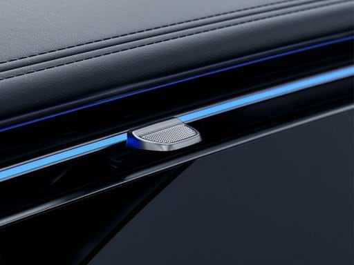 Controlul digital al ventilației în noul model Clasa E limuzină de la Mercedes-Benz.